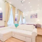 Revelton מלון דירות 4*