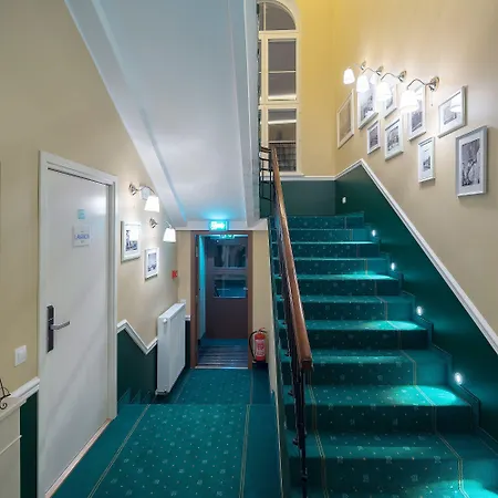 梦未顿塔林 塔林