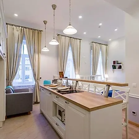 Revelton Apartmanhotel 4*