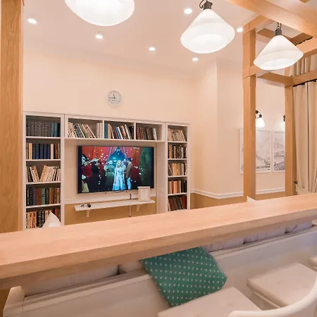 Revelton Aparthotel 4*